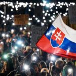 2497765_opener_956411_slowakei_fico_proteste_ap