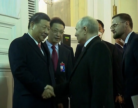 Xi Jinping bei seinem legendären Zitat zur Verabschiedung