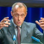 Macht sie fertig! Wählt ihn!