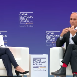Yanis Varoufakis auf dem Qatar Economic Forum im Gespräch