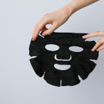 „Vielfalt“ statt Wahrheit: ARD wünscht für weiße männliche Autoren weibliche Migranten-Namen Schwarze Maske