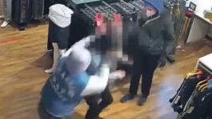 Antifa verprügelte Erfurter Verkäuferin beinahe zu Tode (VIDEO)