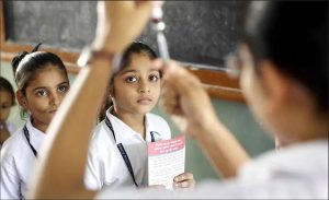 Indien – Schülerinnen kollabieren nach HPV-Impfkampagne an örtlicher Schule