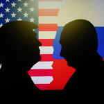 Trump und Putin sw und Fahnen