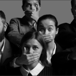 Zensur-hand-vor-mund