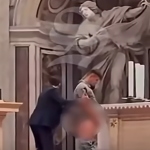 Petersdom-mann-uriniert