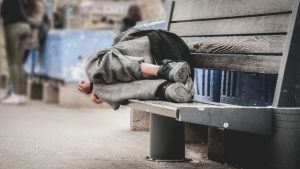 Ukraine zwingt nun ukrainische Obdachlose zum Militär
