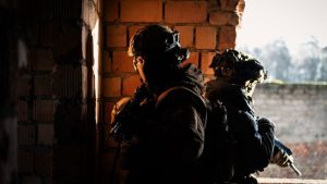 Doku läuft an: Luxus an der Riviera – Ströme von Blut in der Ukraine