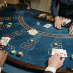 Glueckspiel-Spieltisch