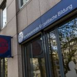 Bundeszentrale für politische Bildung als gut dotierte Versorgungseinrichtung abgewählter Politiker Bundeszentrale für politische Bildung
