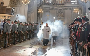Freiluft-Irrenhaus: Grenzschutz gegen Traditionsschützen – Deutschlands neueste Sicherheitsbedrohung?