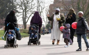 Asylpakt-Gesetz: Brüsseler Mogelpackung statt Grenzschutz